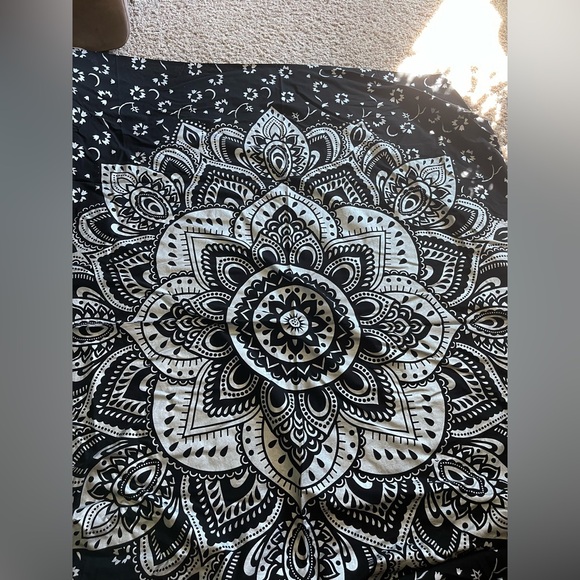 Boho tapestry - 86in x 80in - Picture 2 of 2